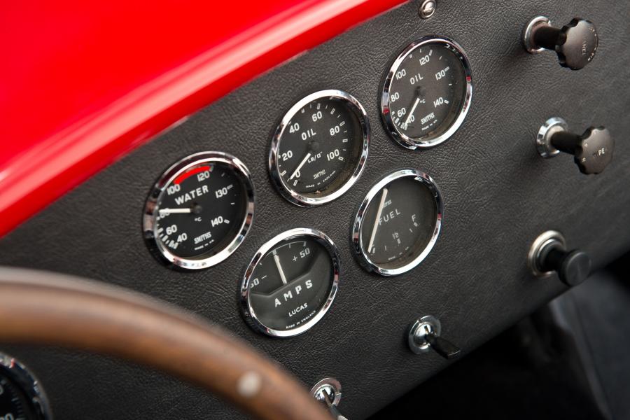  Shelby Cobra 427 1964 года  (фото 52 из 139)